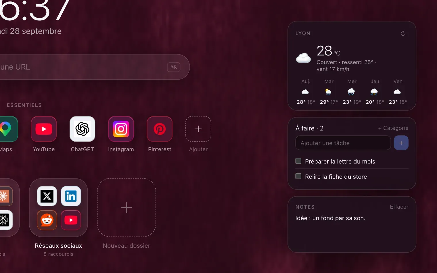 Gros plan sur les trois widgets : la météo à cinq jours de la ville choisie, une liste de tâches et une note rapide.