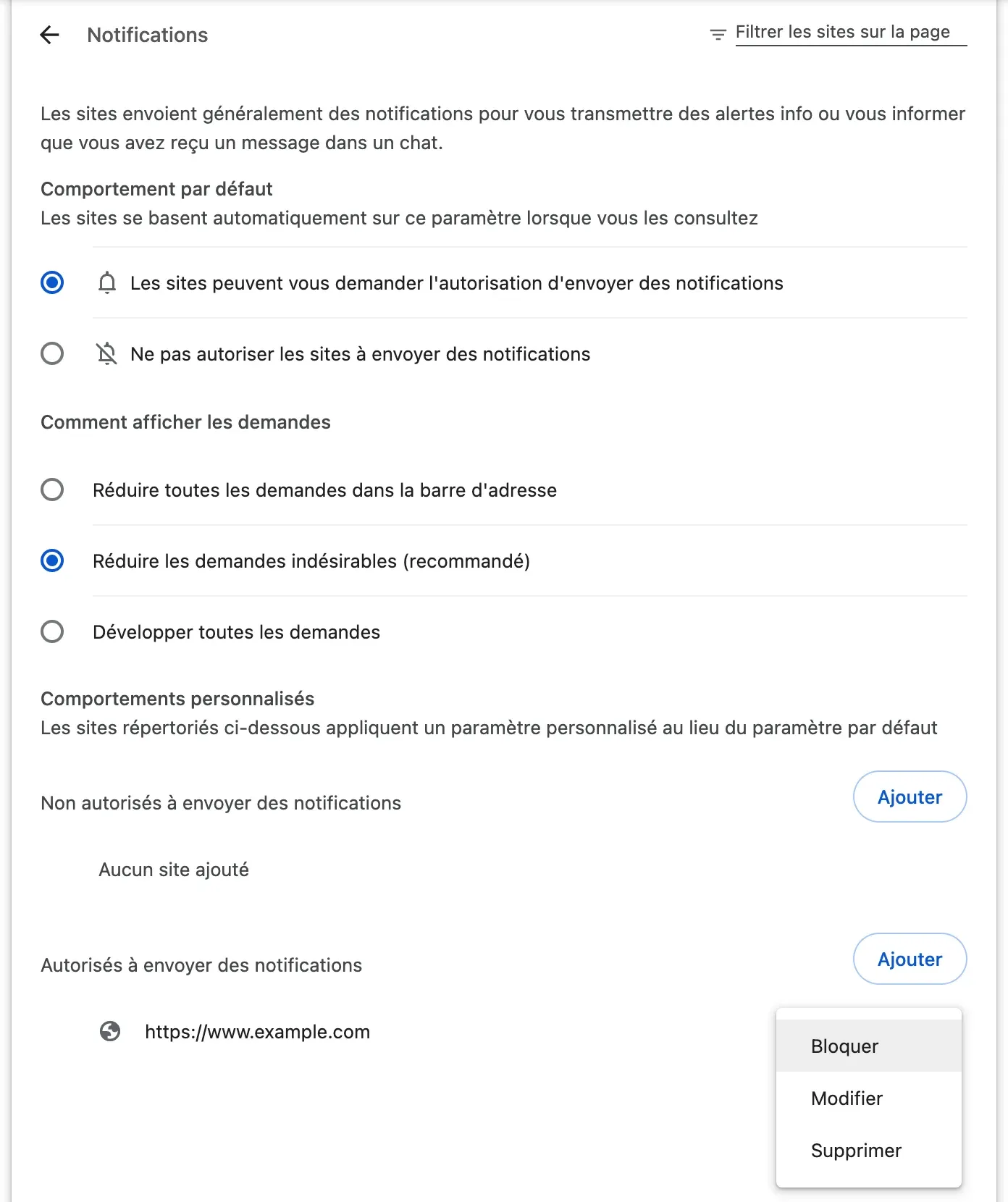 Les paramètres de notifications de Chrome : le comportement par défaut, « Les sites peuvent vous demander l’autorisation d’envoyer des notifications », la façon d’afficher les demandes, puis les listes de sites : dans « Autorisés à envoyer des notifications », le site d’exemple www.example.com a son menu ouvert sur Bloquer, Modifier et Supprimer.