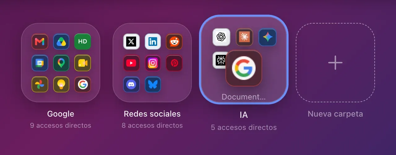 El acceso directo Documentos sacado de la carpeta Google, todavía en la mano, sobre la carpeta IA, que se ilumina para recibirlo.